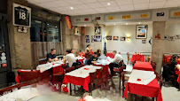 Atmosphère du Restaurant italien Pizzeria Napoli Chez Nicolo & Franco Morreale à Lyon - n°7