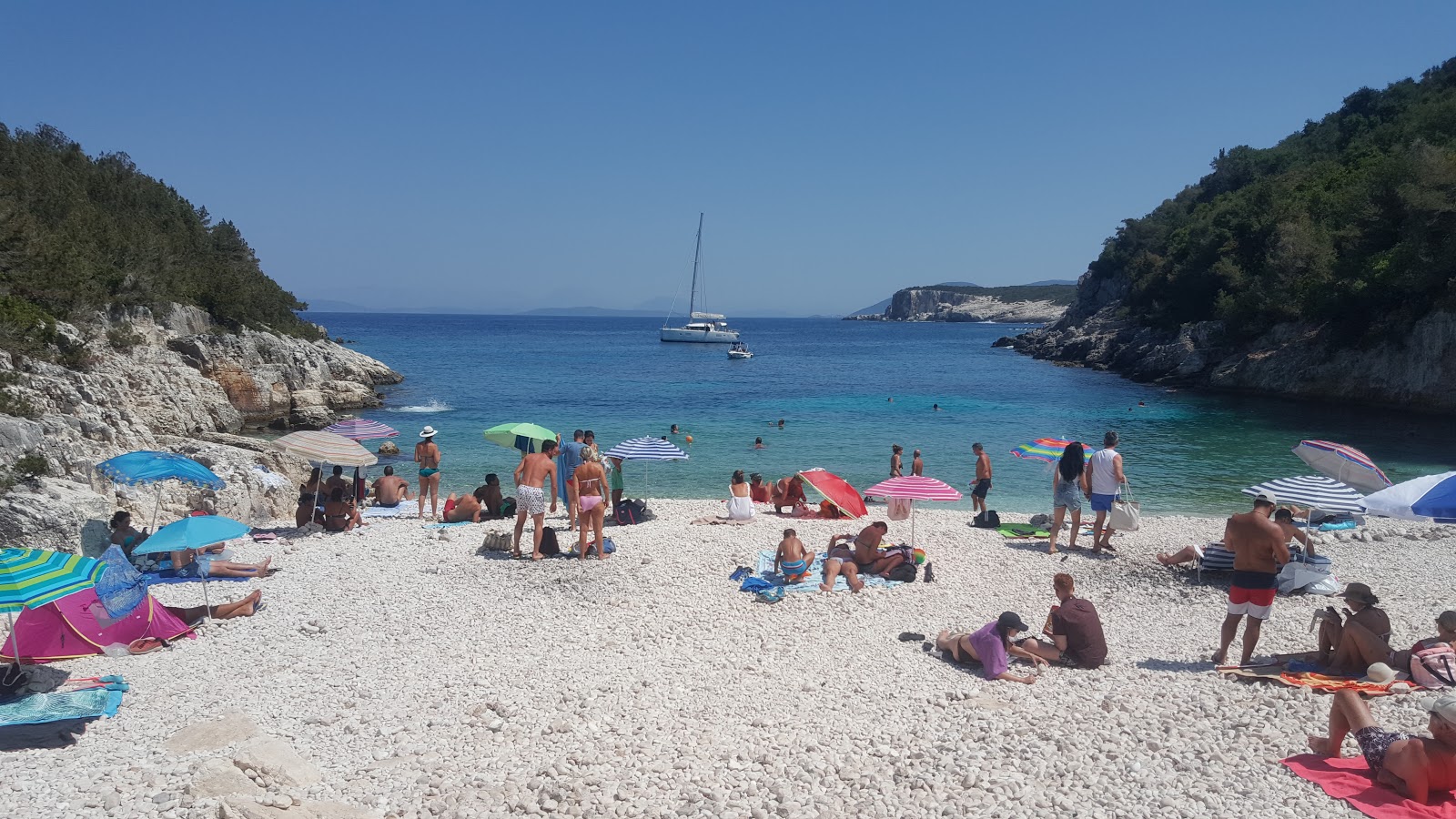 Photo de Dafnoudi beach situé dans une zone naturelle