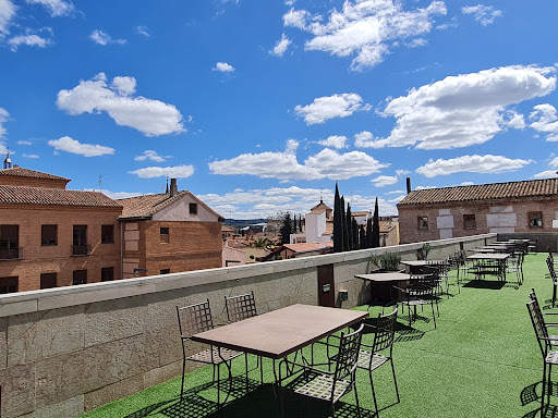 La Terraza del Mercado en Alcala de Henares