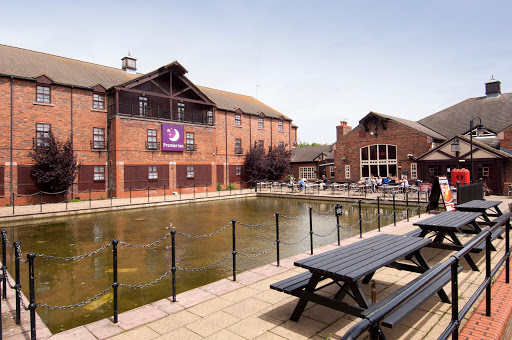 Premier Inn Premier Inn Milton Keynes South West (Furzton Lake) hotel