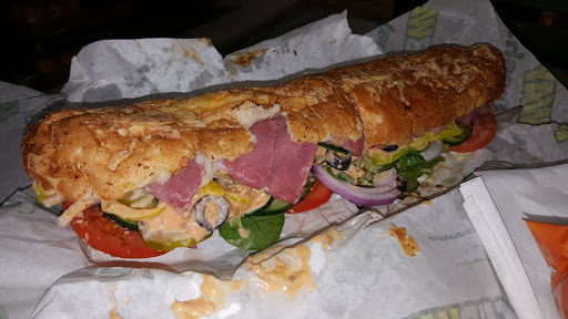 Restaurant «SUBWAY®Restaurants», reviews and photos, 6039 NE Win Sivers Dr, Portland, OR 97220, USA