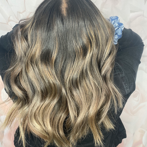 Beauty Salon «Get Dolled Up Beauty lounge», reviews and photos, 4312 N Oakland Ave, Shorewood, WI 53211, USA