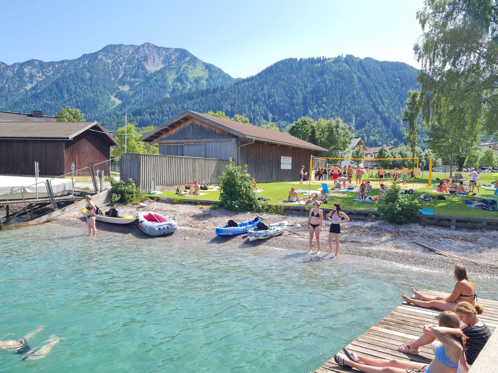 Fotografie cu Plaja Pertisau cu nivelul de curățenie înalt