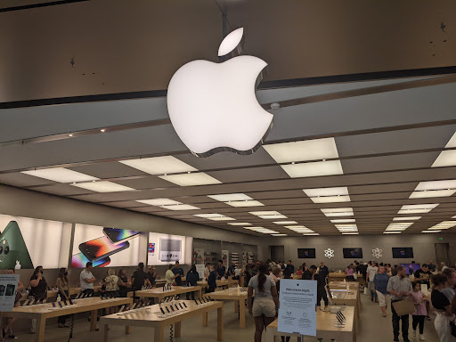 Computer Store «Apple Millenia», reviews and photos, 4200 Conroy Rd, Orlando, FL 32839, USA