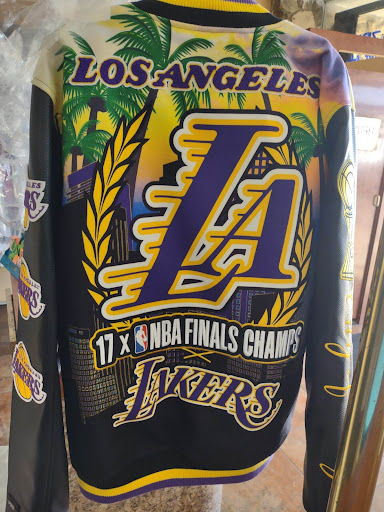 Dry Cleaner «Swiss Cleaners», reviews and photos, 15333 Roscoe Blvd, Panorama City, CA 91402, USA