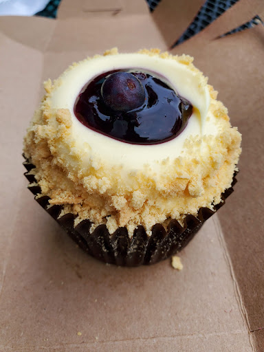 Bakery «Designer Desserts», reviews and photos, 56 Lincolnway, Valparaiso, IN 46383, USA