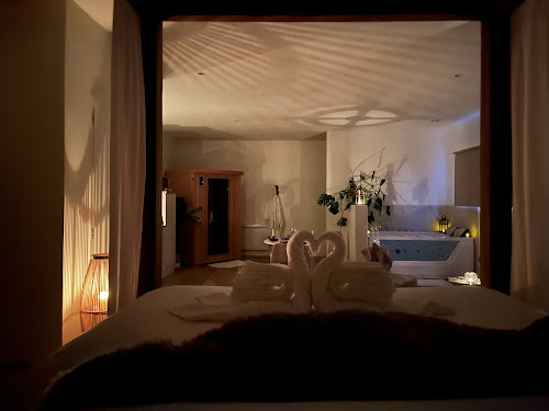 Lodge L'escapade amoureuse : Love Room Vendée, gîte, spa privatif, Week-end et séjour romantique, Pays de la Loire Bournezeau