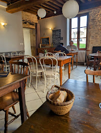 Atmosphère du Restaurant Au Bon Point à Cluny - n°1