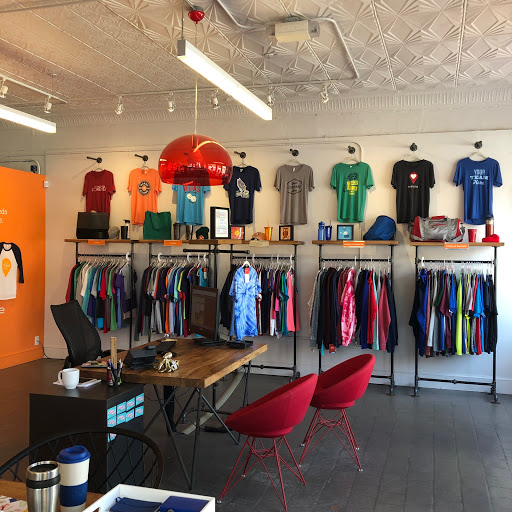 Custom T-shirt Store «CustomInk - Custom T-shirt Store - Richmond», reviews and photos, 3401 W Cary St, Richmond, VA 23221, USA