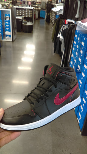 Shoe Store «WSS», reviews and photos, 8536 Firestone Blvd, Downey, CA 90241, USA