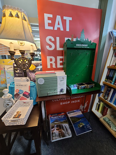 Book Store «Riverwalk Books», reviews and photos, 116 E Woodin Ave, Chelan, WA 98816, USA