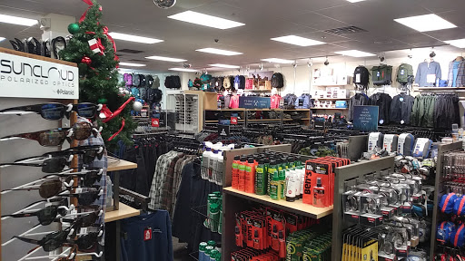 Outdoor Sports Store «Eastern Mountain Sports», reviews and photos, 1513 Iyannough Rd, Hyannis, MA 02601, USA
