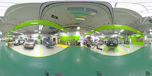 Auto Body Shop «Erie-LaSalle Body Shop», reviews and photos, 1005 W Huron St, Chicago, IL 60642, USA