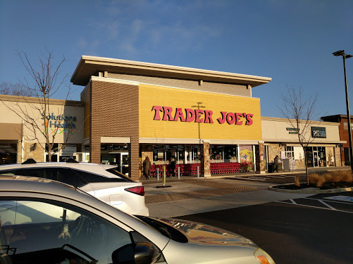 Shopping Mall «Gateway Shopping Center», reviews and photos, 221 E Swedesford Rd, Wayne, PA 19087, USA