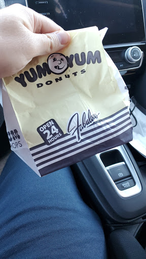 Coffee Shop «Yum Yum Donuts», reviews and photos, 23342 Lyons Ave, Newhall, CA 91321, USA