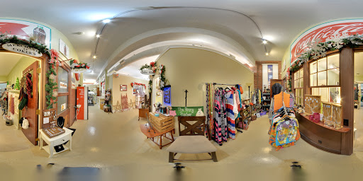 Boutique «Merchants At Cokers», reviews and photos, 401 Wilson Ave, Tullahoma, TN 37388, USA