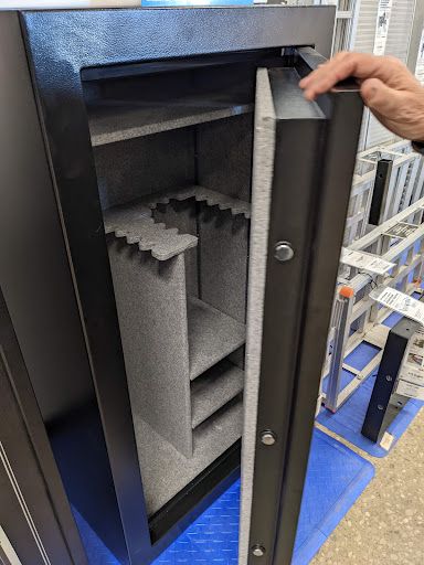 Hardware Store «Harbor Freight Tools», reviews and photos, 2901 Whipple Ave NW, Canton, OH 44708, USA