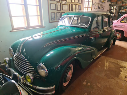 Retro auto kolekcija Pilsrundālē