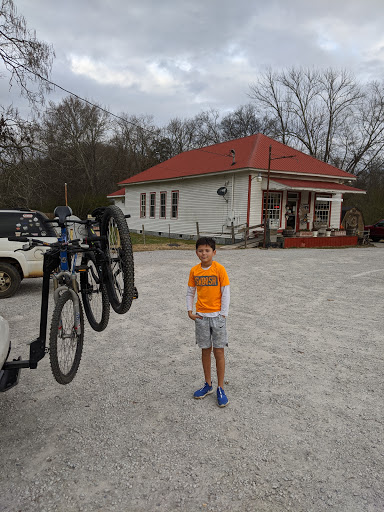 Grocery Store «Netts Country Store & Deli», reviews and photos, 4356 Skelley Rd, Santa Fe, TN 38482, USA