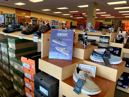 Shoe Store «Peltz Shoes - Bradenton Store», reviews and photos, 5275 University Pkwy, University Park, FL 34201, USA