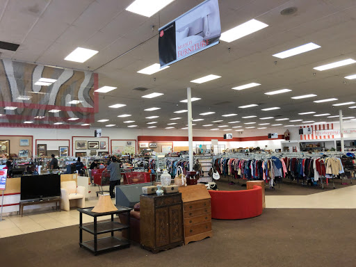 Thrift Store «Salvation Army Family Store and Donation Center», reviews and photos, 16119 Brookhurst St, Fountain Valley, CA 92708, USA