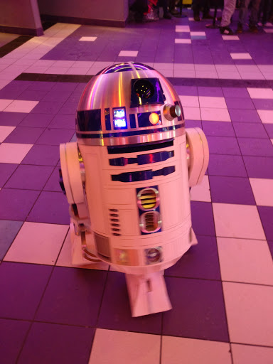 Movie Theater «Regal Cinemas Henrietta 18», reviews and photos, 525 Marketplace Dr, Rochester, NY 14623, USA