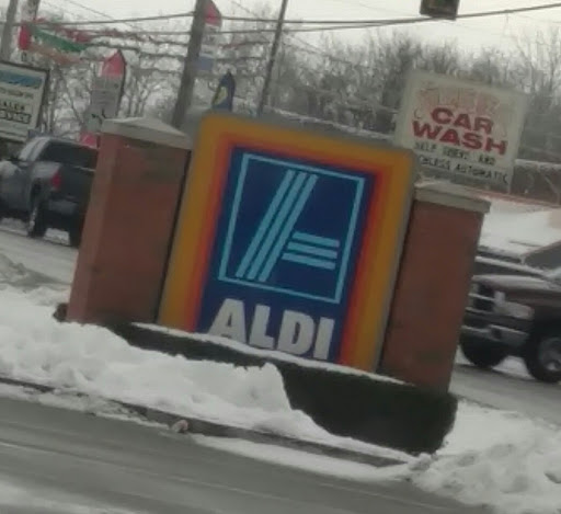 Supermarket «ALDI», reviews and photos, 33 Williamson Rd, Greenville, PA 16125, USA