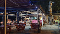 Atmosphère du Restaurant la Guinguette à Saint-Maurice-sur-Eygues - n°6