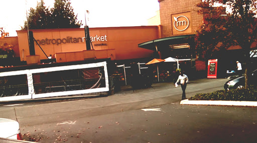 Gourmet Grocery Store «Metropolitan Market», reviews and photos, 2320 42nd Ave SW, Seattle, WA 98116, USA