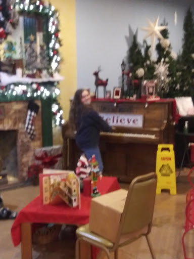 Gift Shop «Sleighbells Of Sherwood (Seasonal Business Open July1-December 23)», reviews and photos, 23855 SW 195th Pl, Sherwood, OR 97140, USA