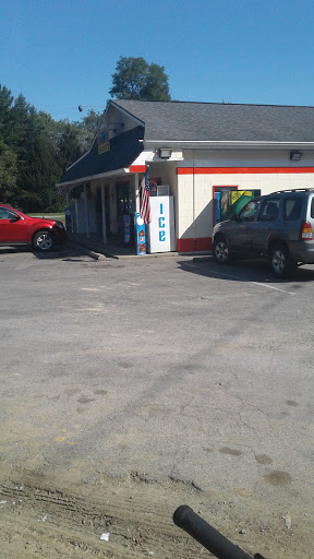 Grocery Store «Village Grocery», reviews and photos, 385 Loveland-Miamiville Rd, Loveland, OH 45140, USA