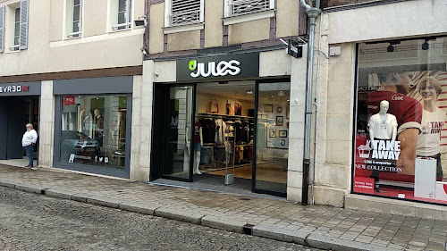 Magasin de vêtements pour hommes Jules Bourges-Rue du Commerce Bourges