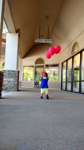 Outlet Store «Tanger Outlet Blowing Rock», reviews and photos, 278 Shoppes on the Parkway Rd, Blowing Rock, NC 28605, USA
