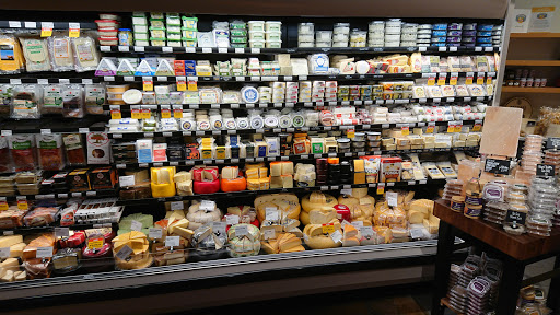 Gourmet Grocery Store «Metropolitan Market», reviews and photos, 2320 42nd Ave SW, Seattle, WA 98116, USA