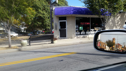 Liquor Store «Old Town Liquors», reviews and photos, 1529 Bardstown Rd, Louisville, KY 40205, USA