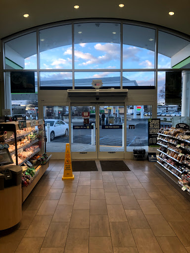 Gas Station «Cumberland Farms», reviews and photos, 823 Smithfield Ave, Lincoln, RI 02865, USA