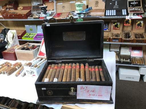 Tobacco Shop «Robbins Cigar Co», reviews and photos, 5 Davis Square, Somerville, MA 02144, USA