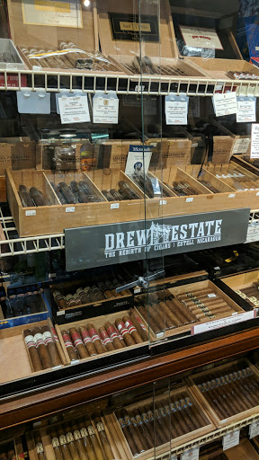 Tobacco Shop «Euphoria Cigar and Hookah Lounge», reviews and photos, 1565 Black Rock Turnpike, Fairfield, CT 06825, USA