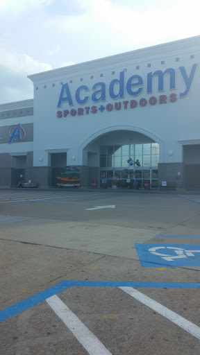 Sporting Goods Store «Academy Sports + Outdoors», reviews and photos, 1414 N Loop 336 W, Conroe, TX 77304, USA