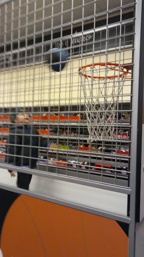 Shoe Store «Shoe Carnival», reviews and photos, 13120 Rivercrest Dr, Crestwood, IL 60445, USA