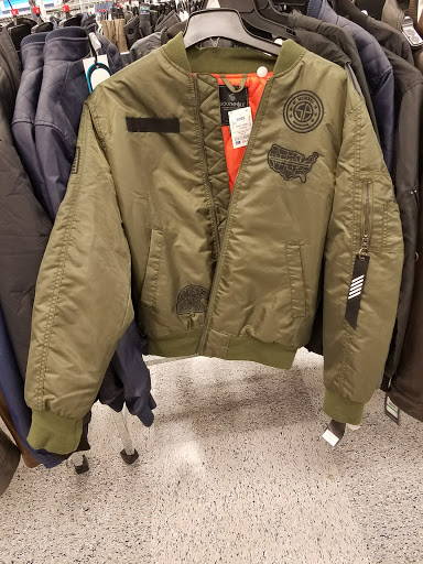 Shopping Mall «Crystal Point Mall Shopping Center», reviews and photos, 6000 Northwest Hwy, Crystal Lake, IL 60014, USA