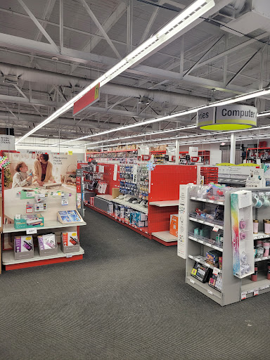 Office Supply Store «Staples», reviews and photos, 17410 Mack Ave, Grosse Pointe, MI 48230, USA