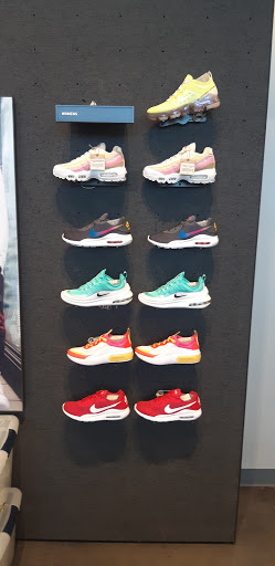 Sporting Goods Store «Nike Factory Store», reviews and photos, 30 N Arkansas Ave, Atlantic City, NJ 08401, USA