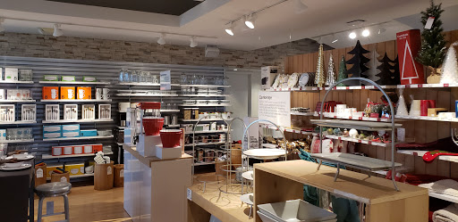 Furniture Store «Crate and Barrel», reviews and photos, 630 Commons Way, Bridgewater, NJ 08807, USA