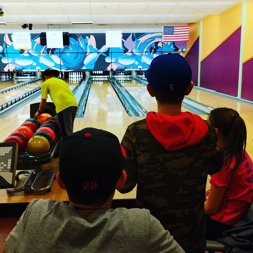 Bowling Alley «Centennial Lanes», reviews and photos, 110 E 9th Ave, Longmont, CO 80504, USA