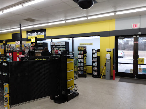 Home Goods Store «Dollar General», reviews and photos, 1522 W 9th St, Mt Carmel, IL 62863, USA