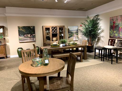 Furniture Store «Havertys Furniture», reviews and photos, 1906 W Brandon Blvd, Brandon, FL 33511, USA