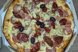 Maisa Pizzas image
