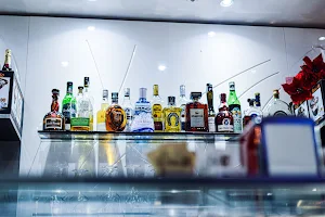 Diamond Vineria & Cocktail Bar image
