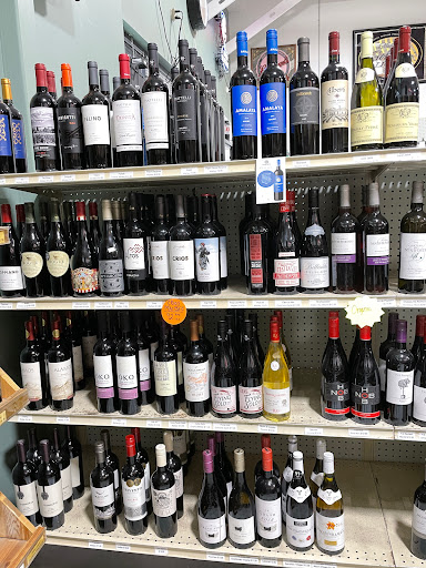 Liquor Store «Short Stop Wine & Spirits», reviews and photos, 2190 Eagle Creek Ln # F, St Paul, MN 55129, USA